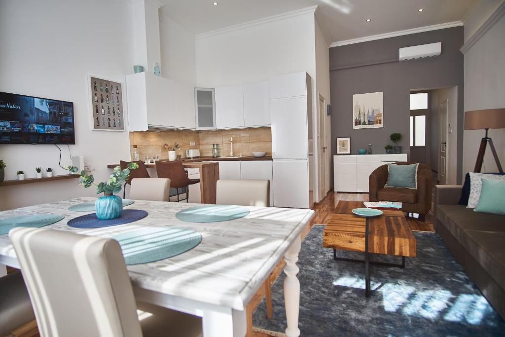 Kuchyňa alebo kuchynka v ubytovaní SODA19 Apartment - Budapest