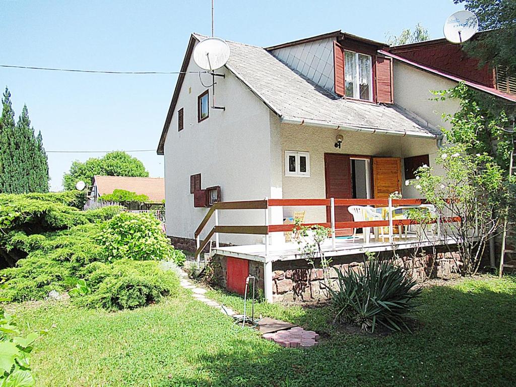 The building in which the holiday home is located