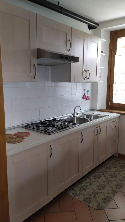 Kuchyň nebo kuchyňský kout v ubytování Casa Vacanze Fontana