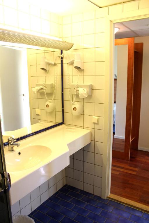 Koupelna v ubytování Vätterleden Hotell & Restaurang