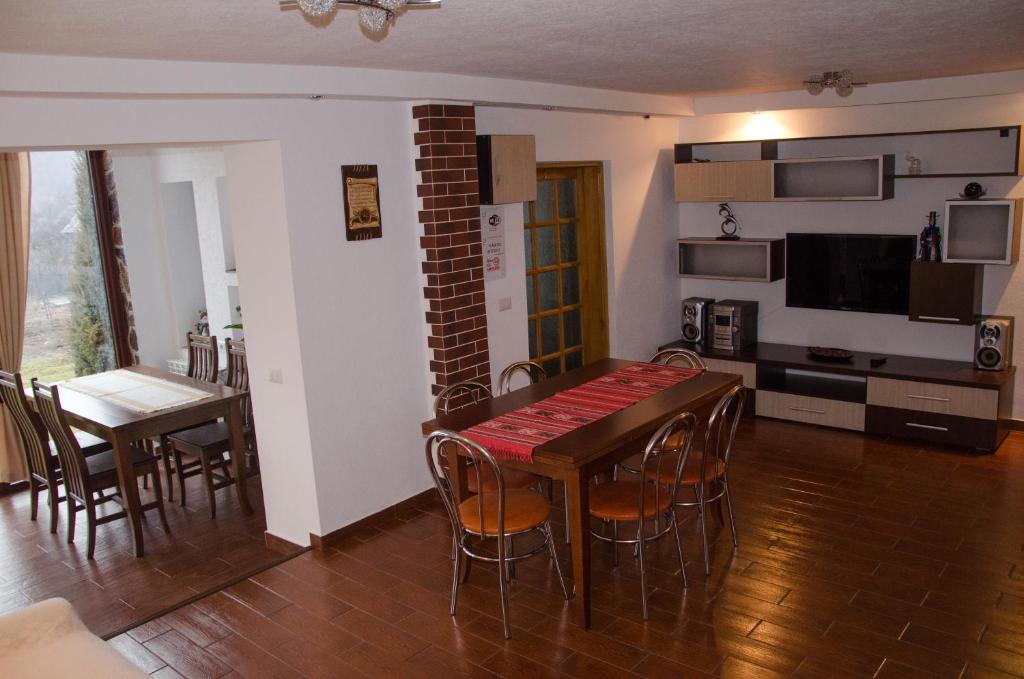 Kuchyň nebo kuchyňský kout v ubytování Pensiunea Panoramic