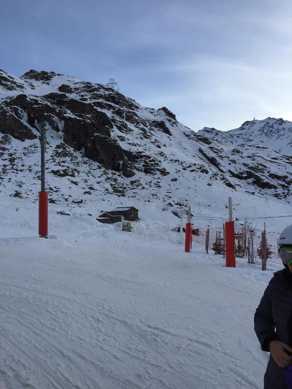 Val Thorens Temple of the Sun - ski in, ski out v zimě