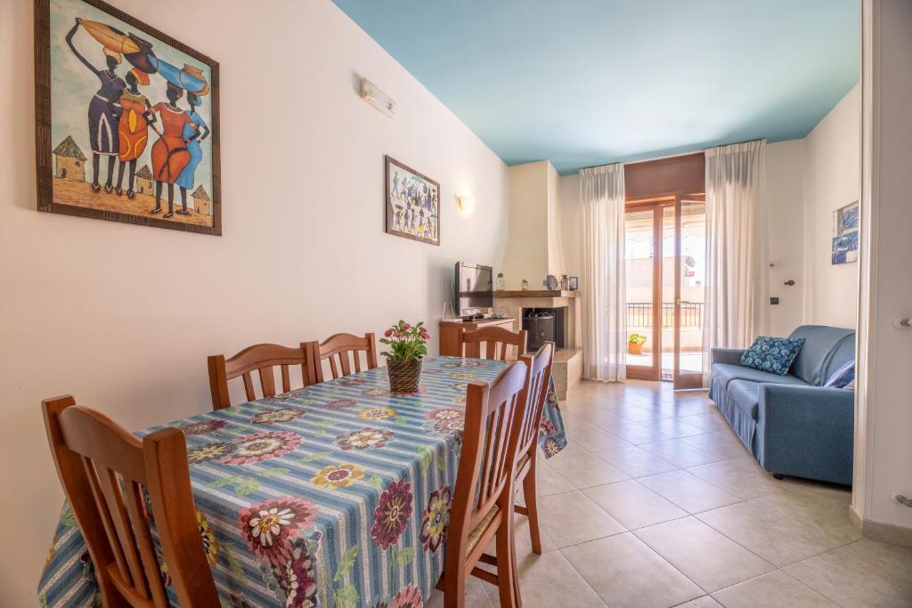 Posedenie v ubytovaní LE NOBILI DIMORE-appartamenti in Residence Rosa Virginia-VISTA MARE