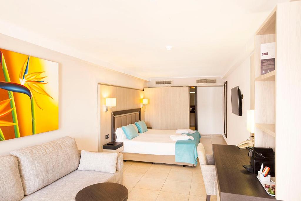 FERGUS Style Bahamas, Playa den Bossa – Bijgewerkte prijzen 2023