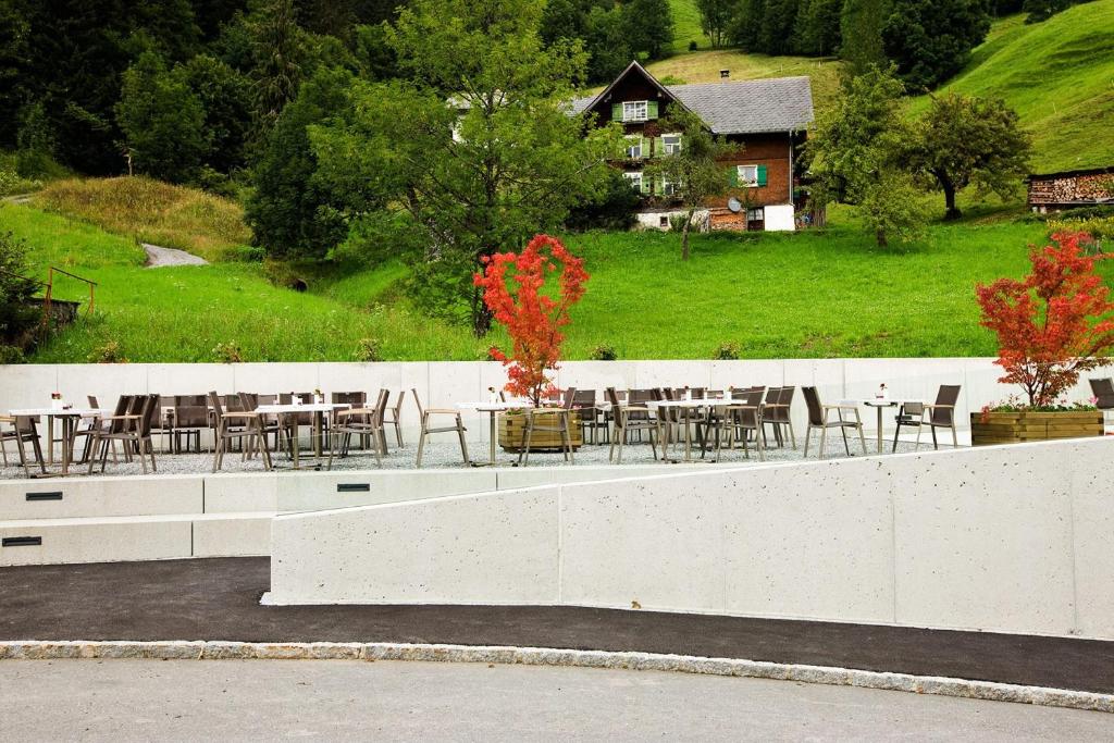 Vonkajšia záhrada v ubytovaní Hotel Alpenrose Ebnit