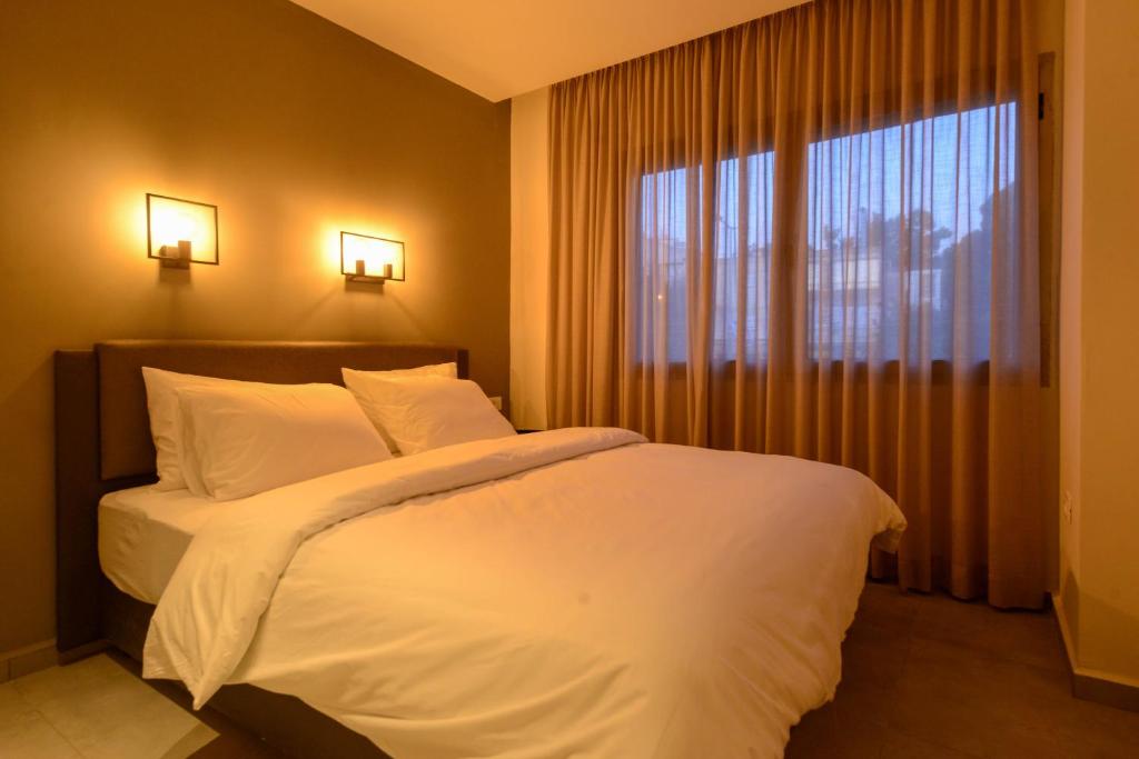 Luxury Suites by Notaly Ariel - Twee Slaapkamers Appartement