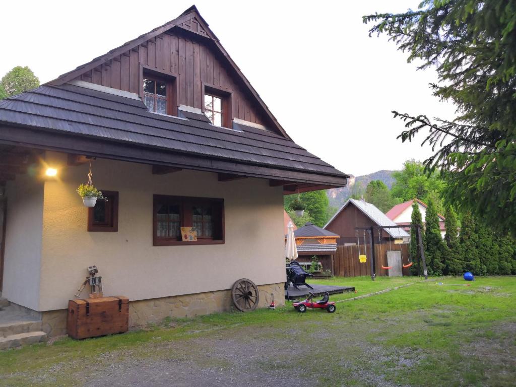 Budova, v ktorej sa dovolenkový dom nachádza