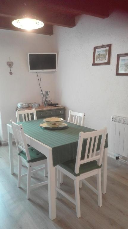 TV a/nebo společenská místnost v ubytování Agriturismo Nonnamelia