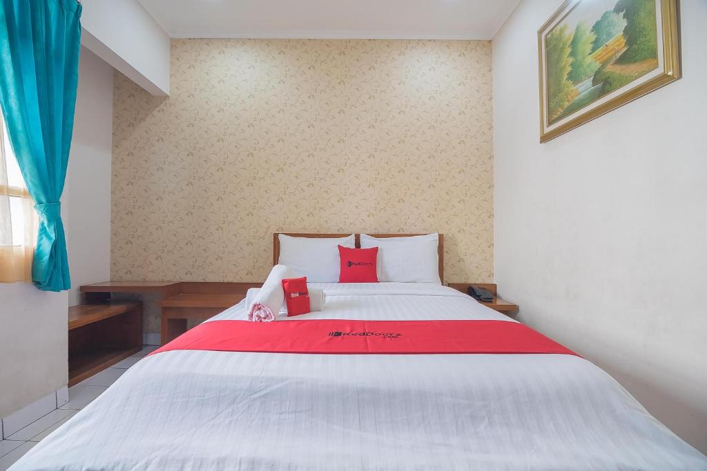 RedDoorz near Setrasari Mall 2 - Habitación Doble Estándar