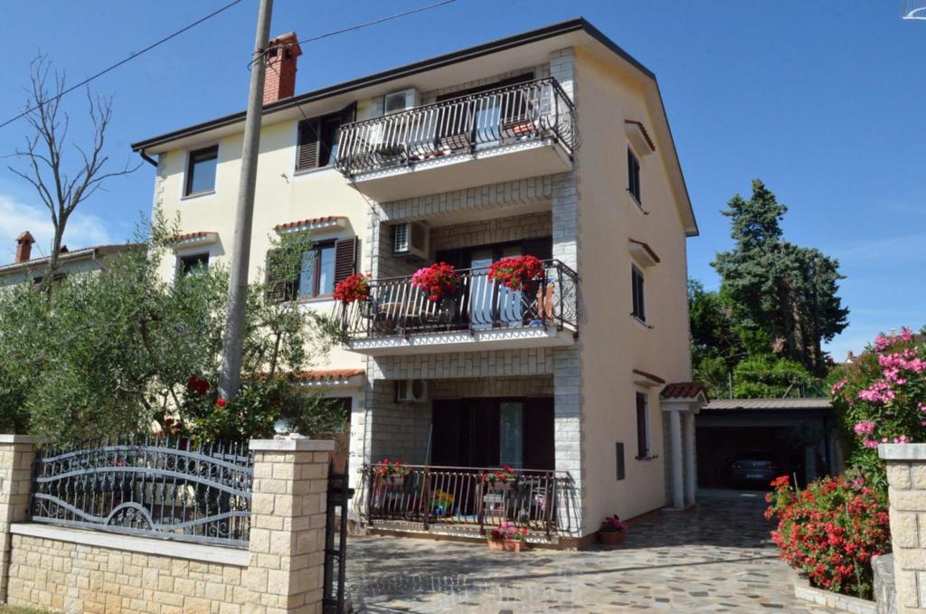 Apartments Ruža