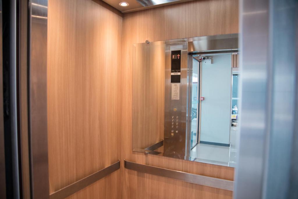 Hallton Hotel Bangkok - Resim 8