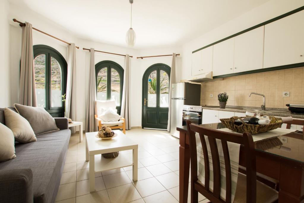 Kuchyň nebo kuchyňský kout v ubytování Kimata Apartments