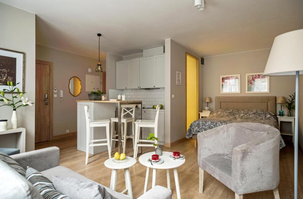 Belle Epoque Residence - Studio Apartment
