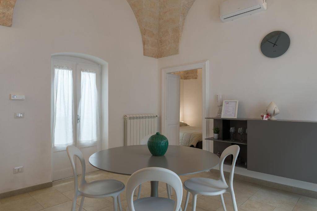 Isabella Apartment by Wonderful Italy - Housity