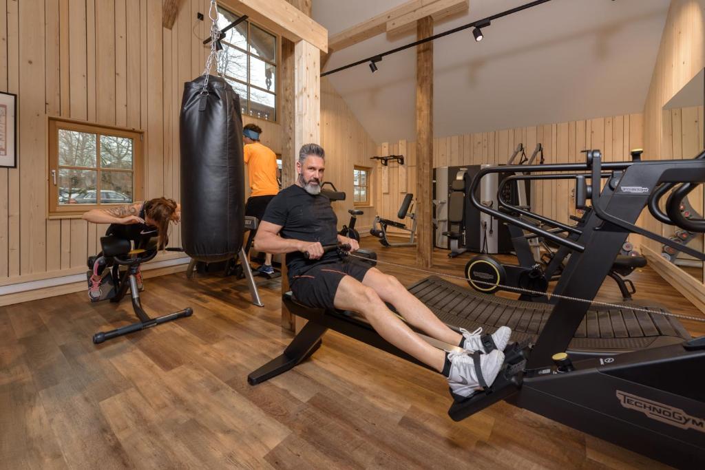 Fitness centrum a/nebo fitness zařízení v ubytování Almdorf Almlust