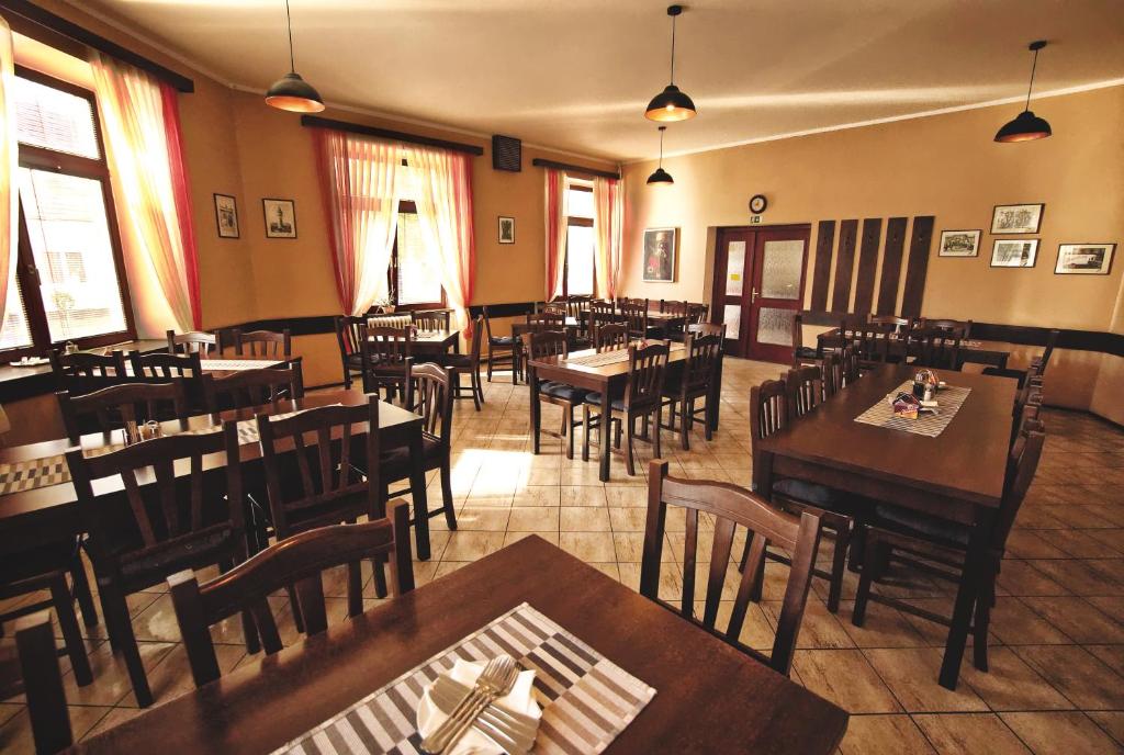 Restaurace a Penzion Praha - 11