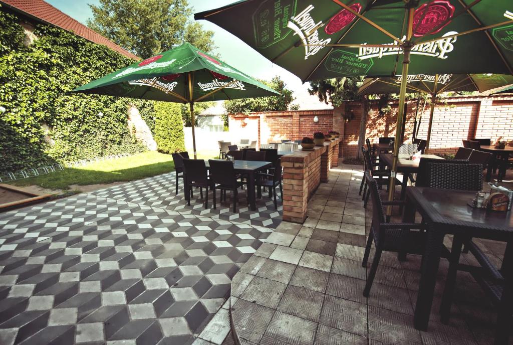 Restaurace a Penzion Praha - 5