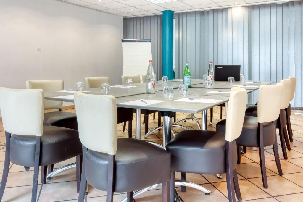 Konferenční prostory v ubytování Logis Hôtel Les II Mas - Perpignan Sud