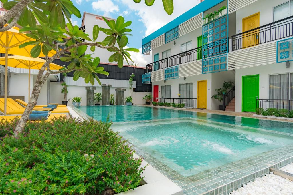 Bazén v ubytování Glow Inn Siem Reap nebo v jeho okolí