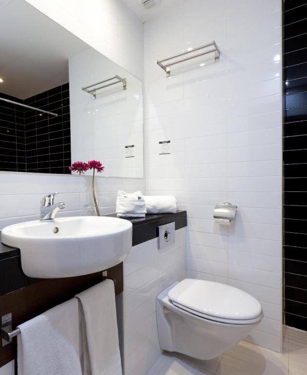 
Standard Triple Room (2 Adults + 1 Child)
