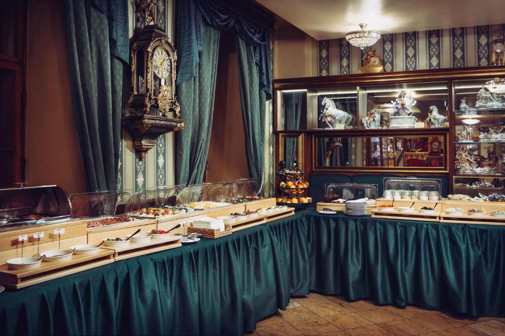 Grand Hotel Praha - Resim 11