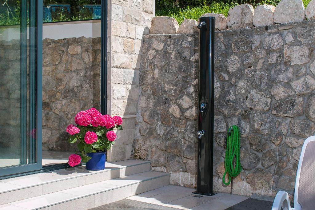 Old stone house Mario - Three-Bedroom Holiday Home