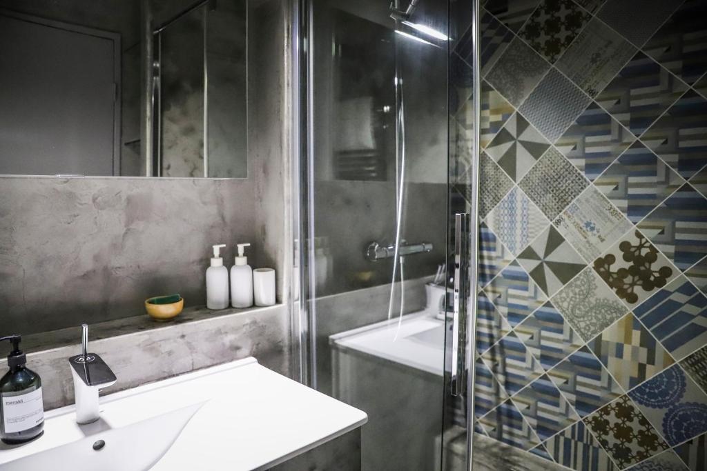 The Sparkling Castle - 5