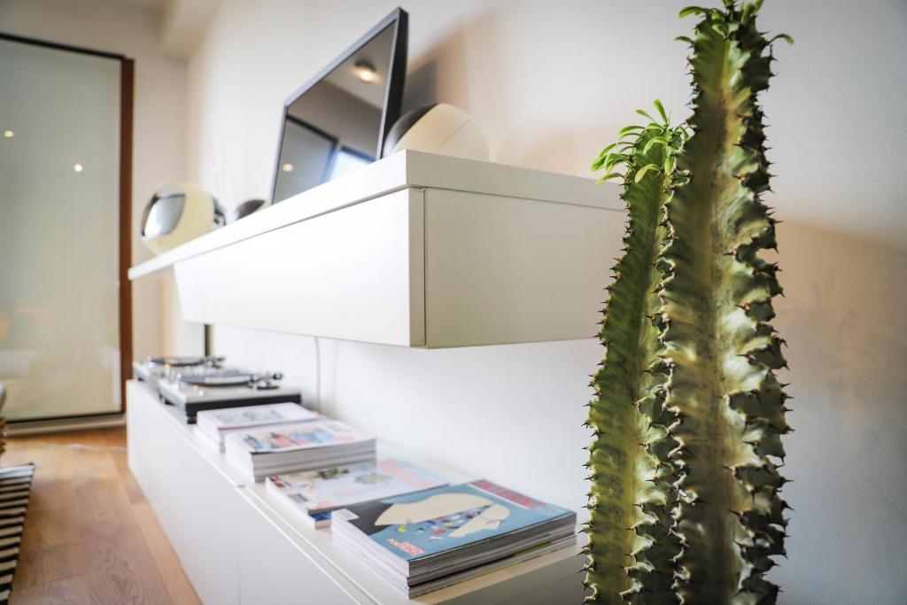 The Sparkling Castle - 9