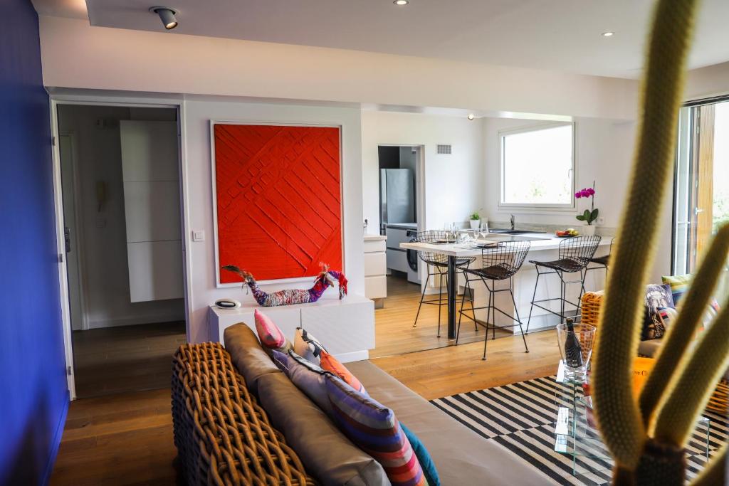 The Sparkling Castle - 14