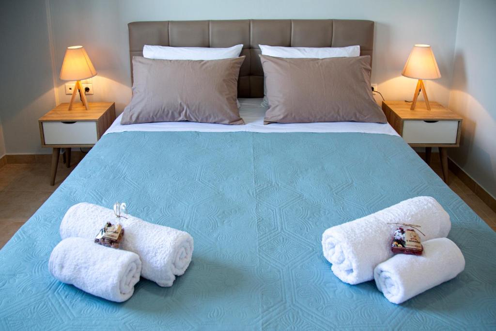 Łóżko lub łóżka w pokoju w obiekcie Antigone Apartments Argostoli (Spilia) 2