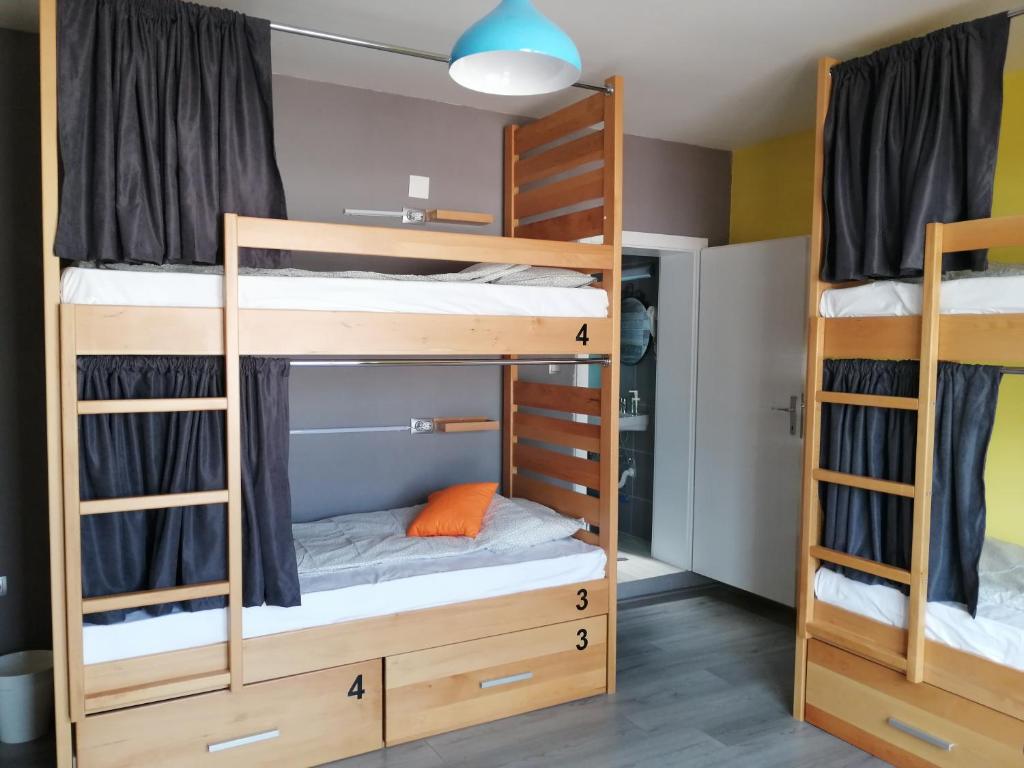Postel nebo postele na pokoji v ubytování Old Town Hostel Ohrid