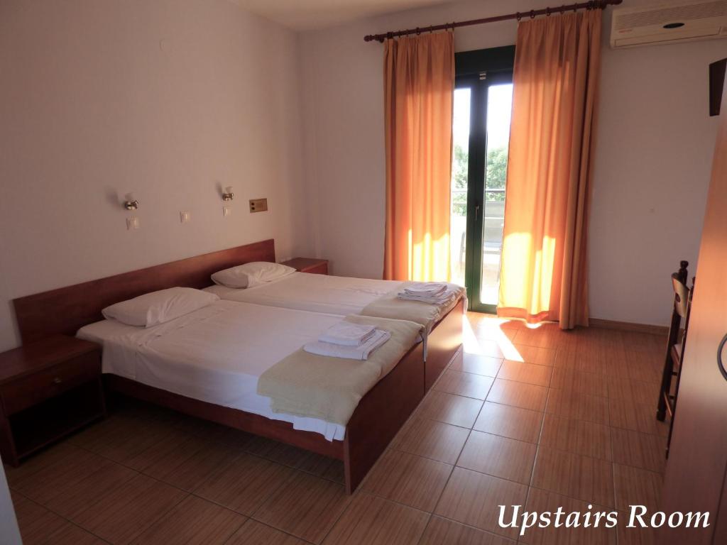 Dolphins Apartments & Rooms - 1