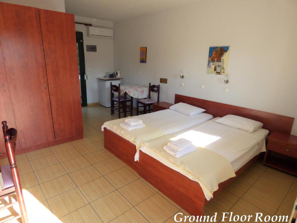 Dolphins Apartments & Rooms - 13