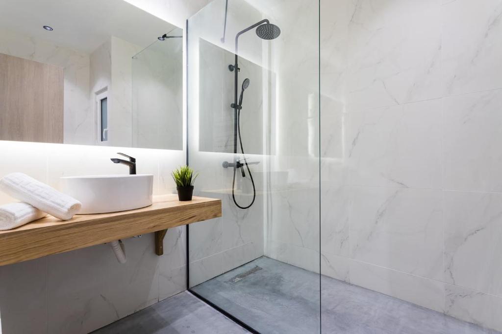Kép Luxurious Family Home in the Heart of Athens szállásáról Athénban a galériában