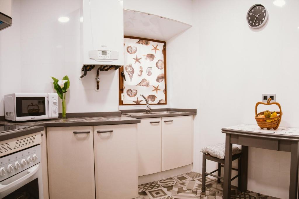 Kuchyň nebo kuchyňský kout v ubytování Apartamento 2 habitaciones en Llanes