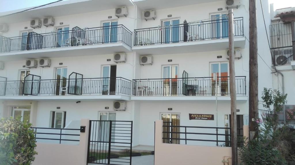 Balkón nebo terasa v ubytování Alexandros Guest House
