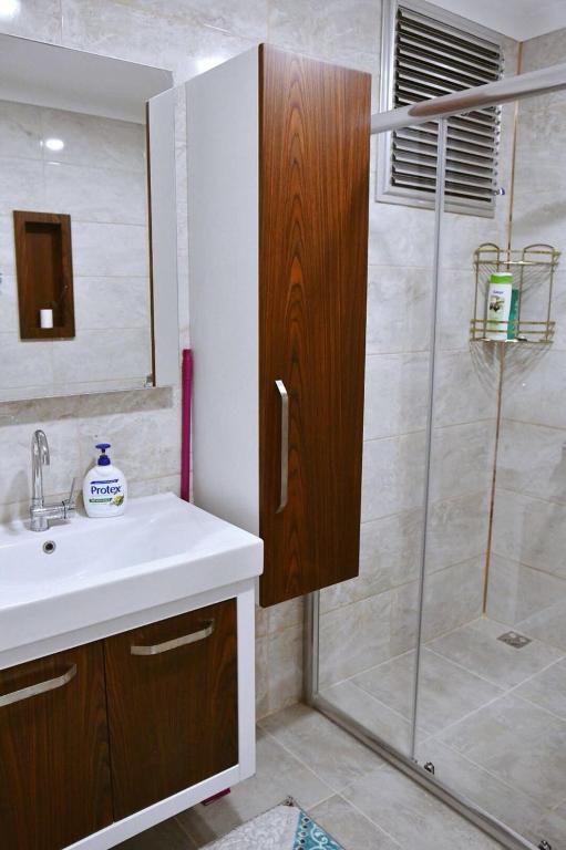 A bathroom at Arena Tower Alanya