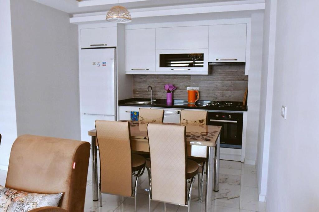 A kitchen or kitchenette at Arena Tower Alanya