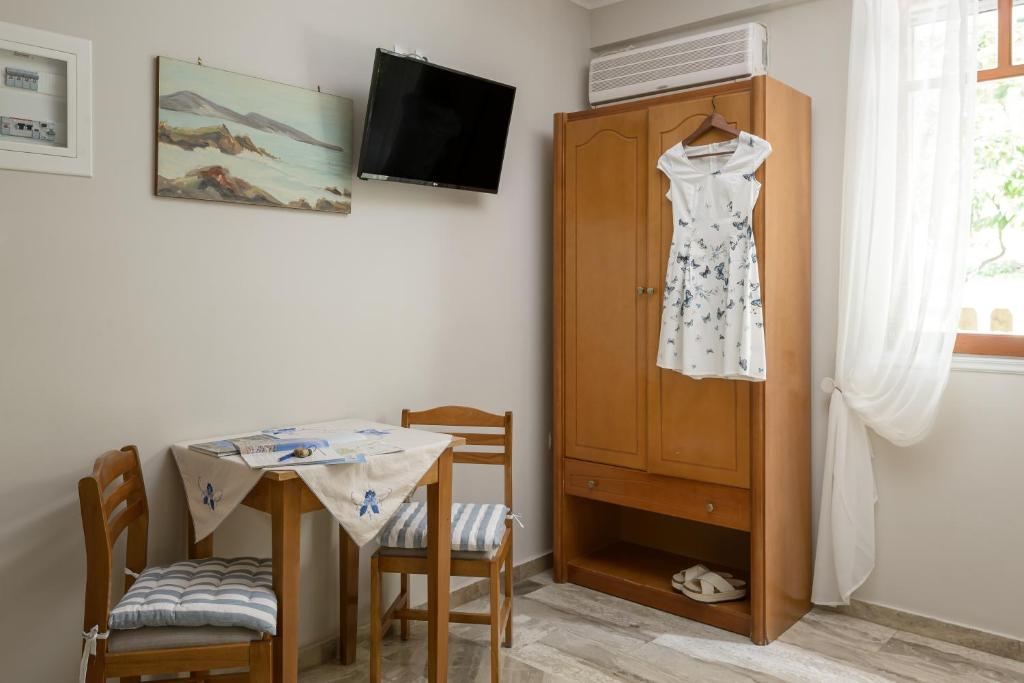 Oasis Apartments - 8