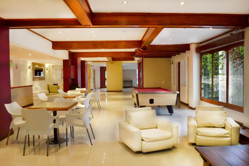 Et opholdsområde på Hotel Bariloche Mountain