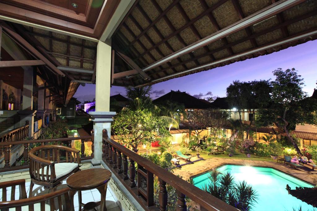 Bazén v ubytování Bali Sandy Resort nebo v jeho okolí