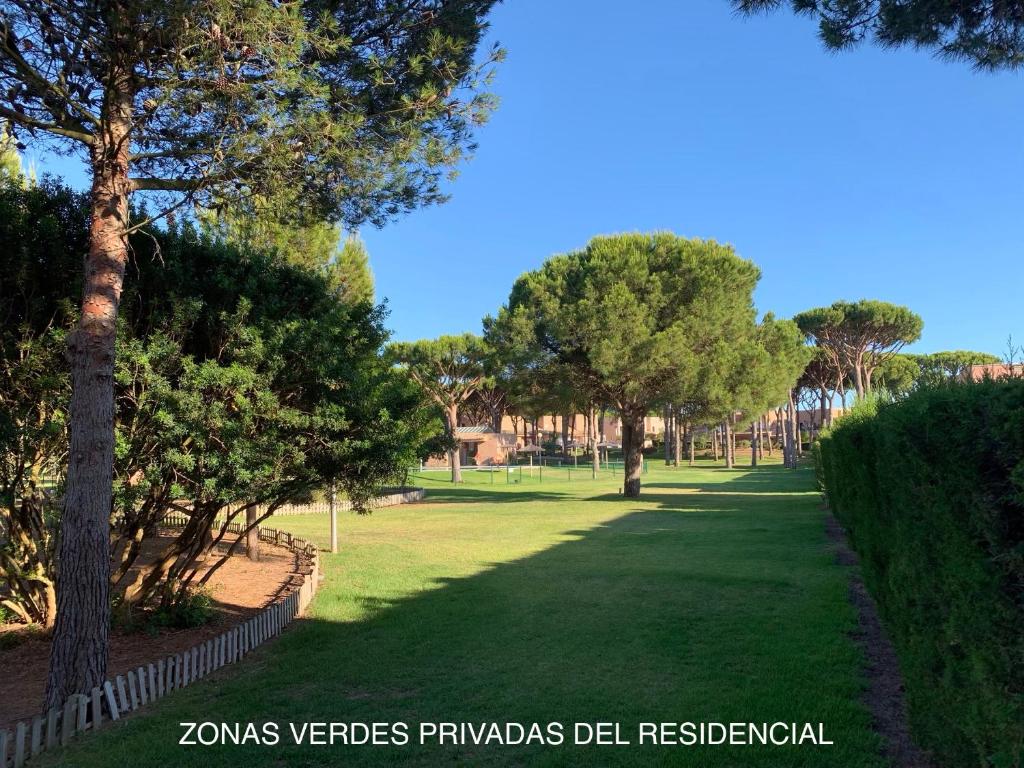 Fotografia z galérie ubytovania Novo Sancti Petri - Adosado Residencial El Trebol - Chiclana v destinácii Chiclana de la Frontera