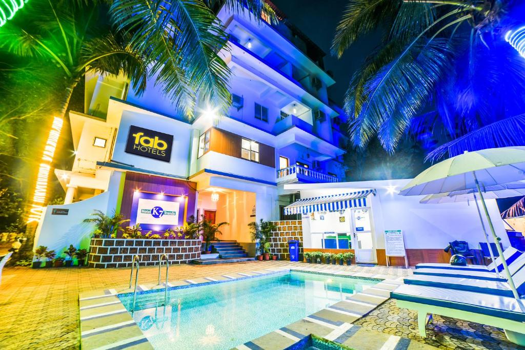 Πισίνα στο ή κοντά στο FabHotel K7 Trends With Pool, Calangute Beach