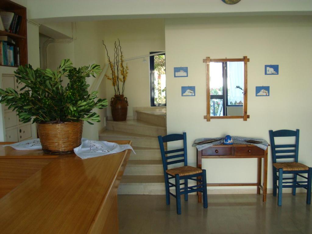 Posezení v ubytování Philippos Studios & Apartments