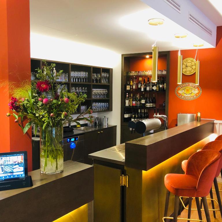 Lounge nebo bar v ubytování EMICH´S Hotel