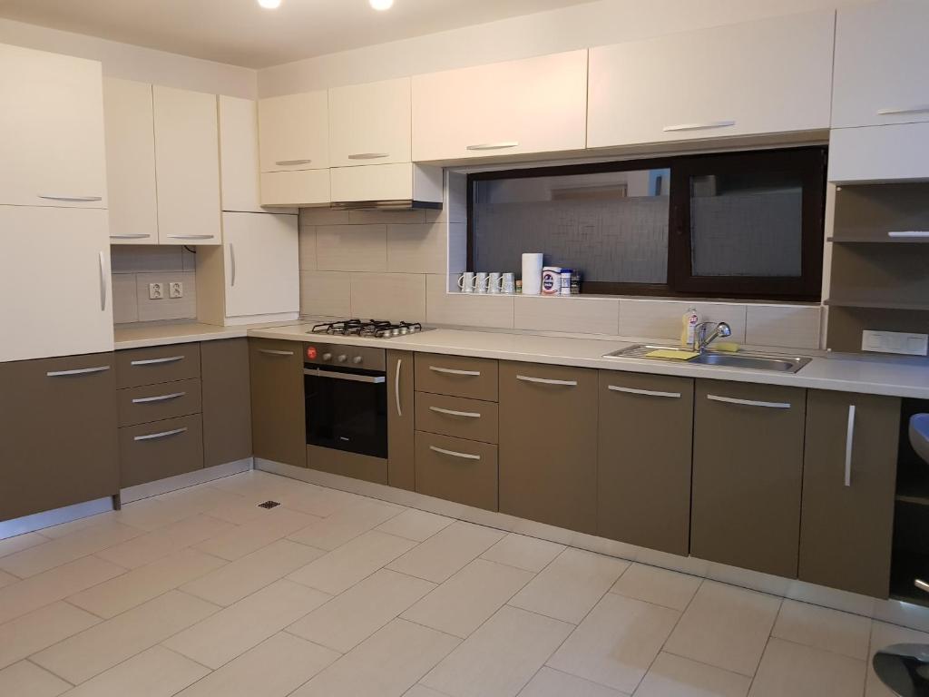 Travel Homzzz Central Apartment - Appartement