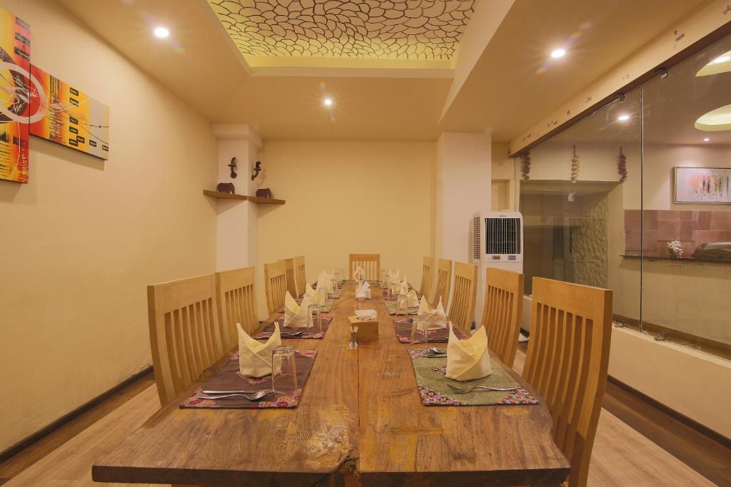 Foto de la galeria de Teeka Resort Suites & Spa a Pokhara