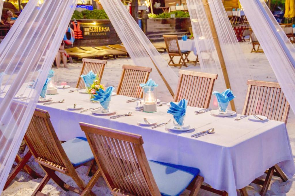 Restaurace v ubytování Buri Rasa Village Samui