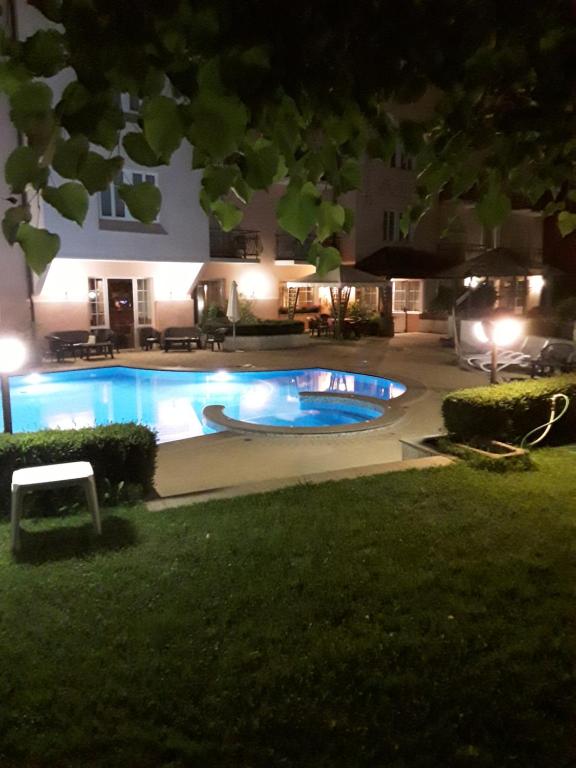 Bazén v ubytování Hotel Bellaria nebo v jeho okolí