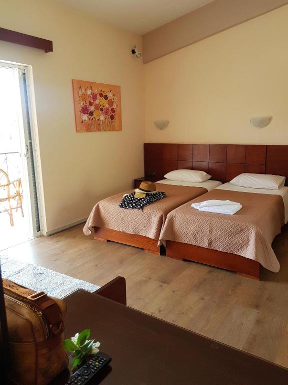 Hotel Kalamitsi Apartments - 1